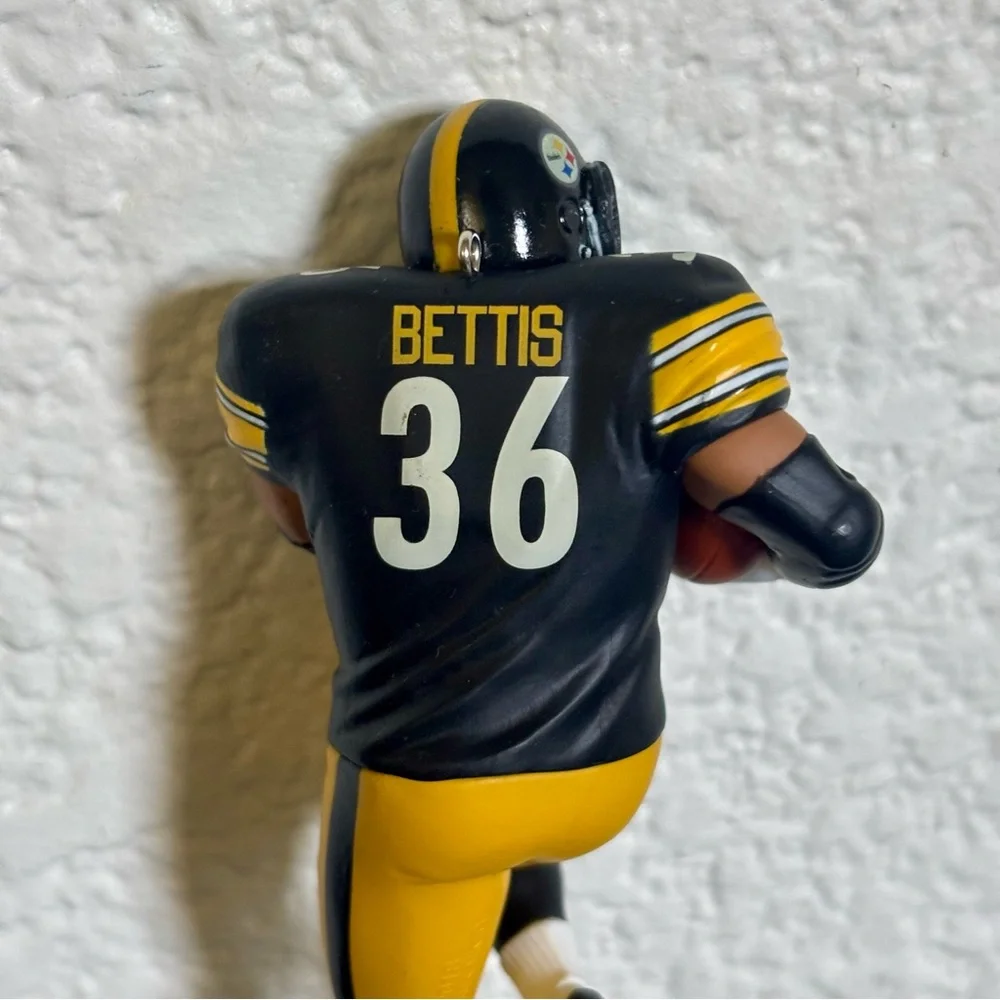 2018 Hallmark Keepsake Christmas Ornament Jerome Bettis 36 Pittsburgh Steelers